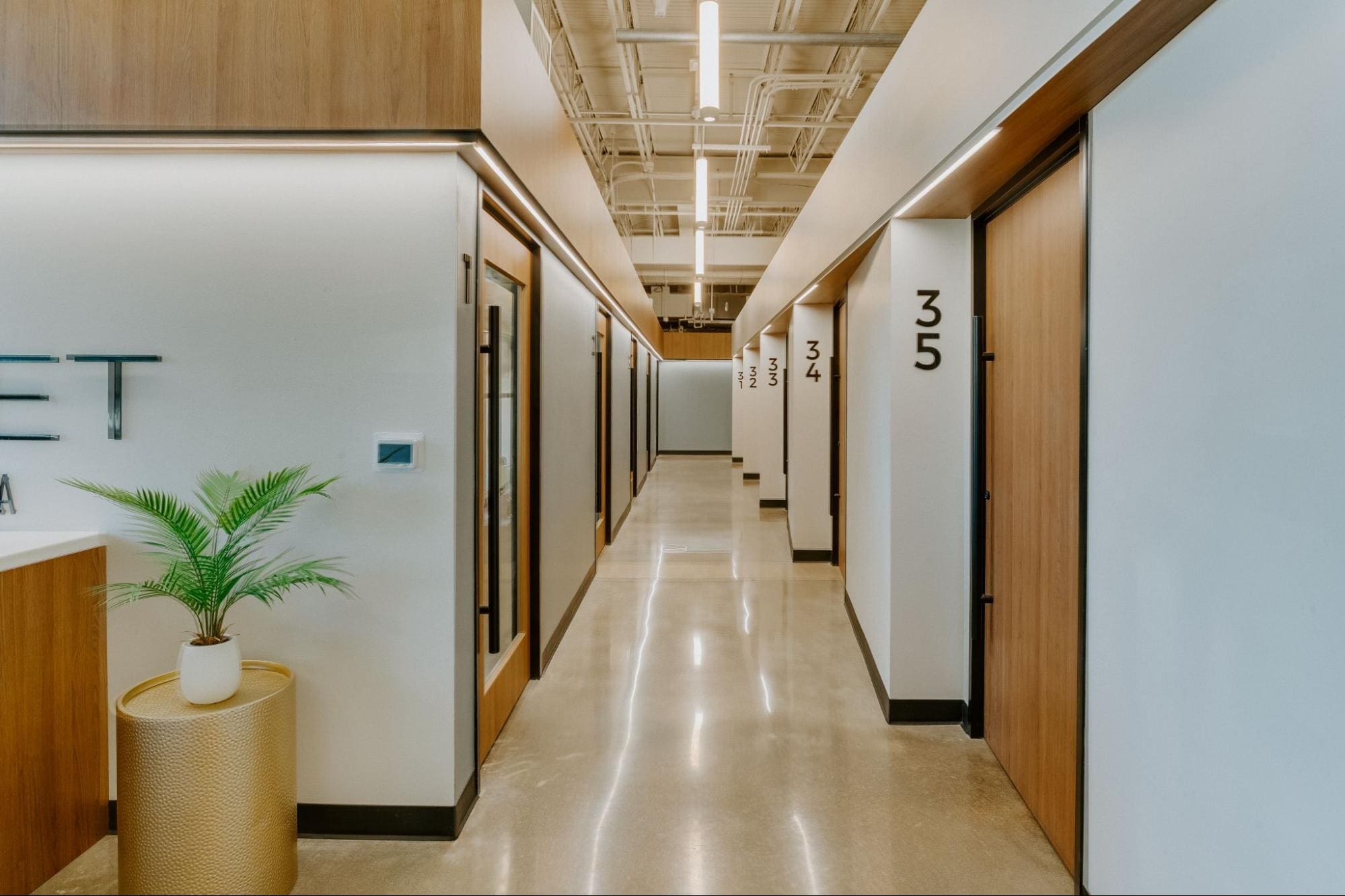 Learn how Lewisville is the premier, strategic salon location for your hair salon suite business, Experience why Lewisville is perfect for upscale clientele and client Accessibility. Cachet Salon & Spa in Lewisville and Fort Worth Texas, is the premier location for hair salon suites and salon studios business because of their strategic salon locations.